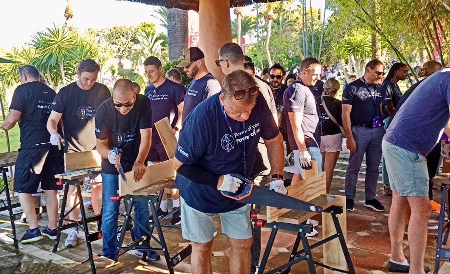 team building sostenible bee hotels 2